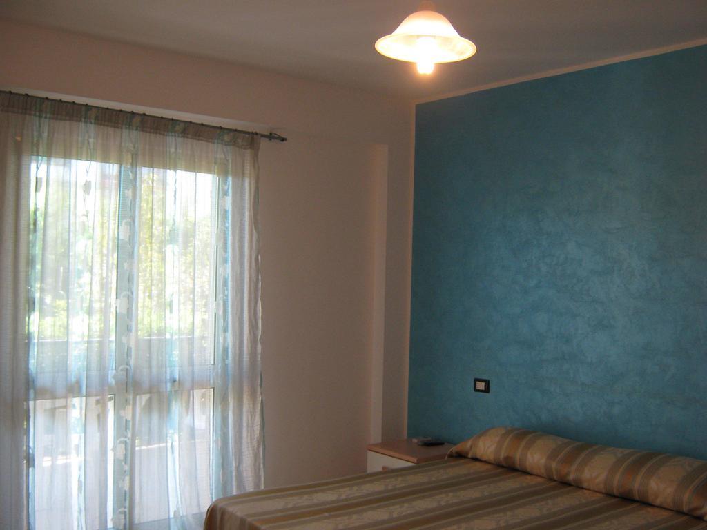 Bed And Breakfast Cirelli Скалеа Номер фото