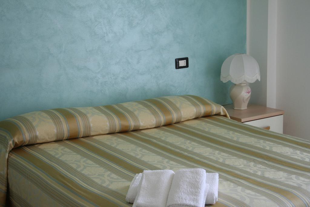 Bed And Breakfast Cirelli Скалеа Номер фото