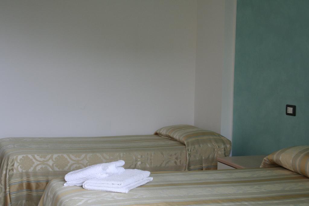 Bed And Breakfast Cirelli Скалеа Номер фото